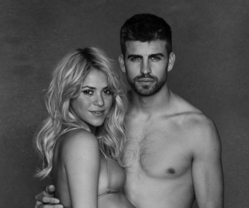 Хөл хүндтэй Шакира найз залуутайгаа нүцгэн зураг авахуулжээ